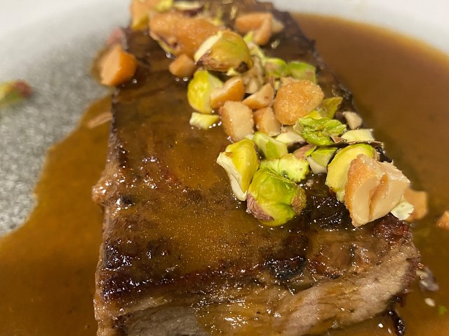 Pastelito de costilla de ternera asada 